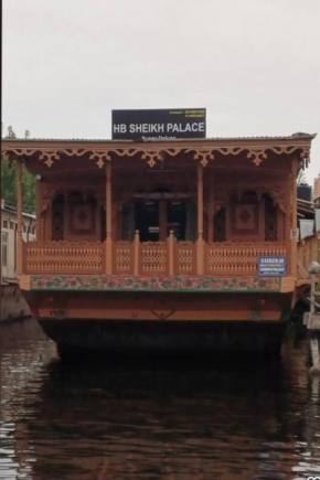 Houseboat sheikh palace